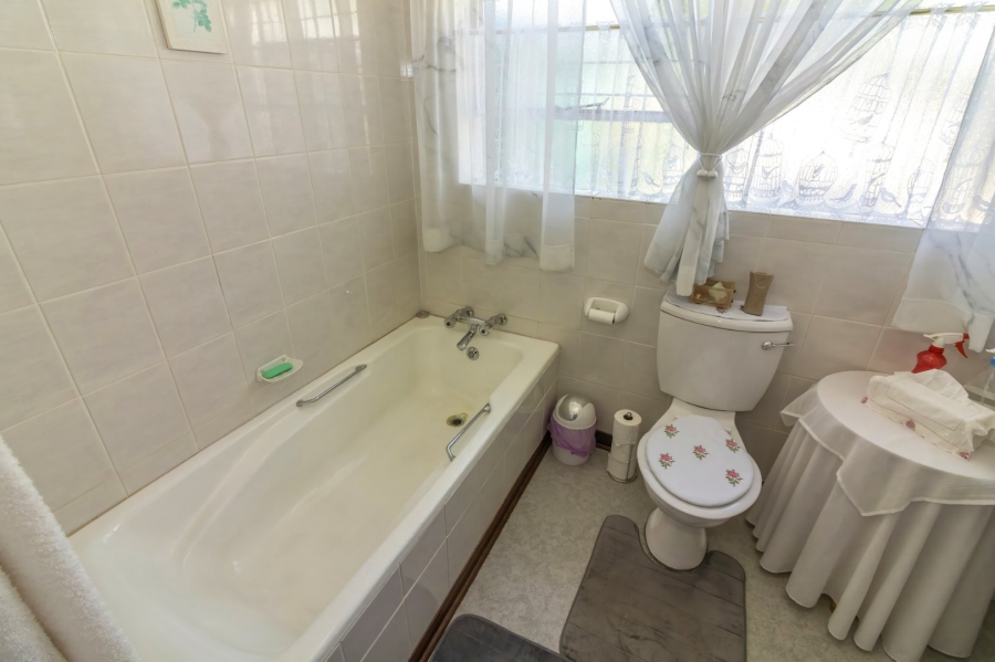 4 Bedroom Property for Sale in Jordania Free State